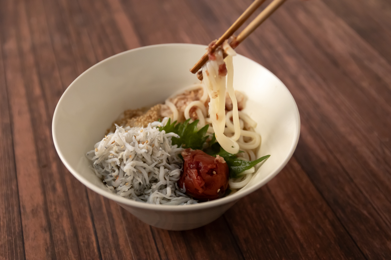 高島屋店梅しらすうどん